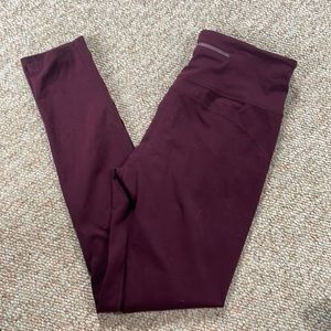 Vuori leggings with zip pocket